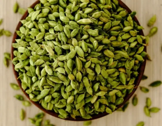 Small Size Cardamom 6mm (इलायची) - Kerala Spices