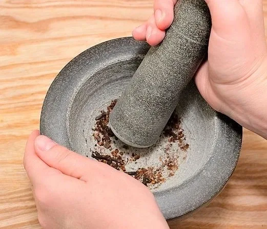 grind fresh spices