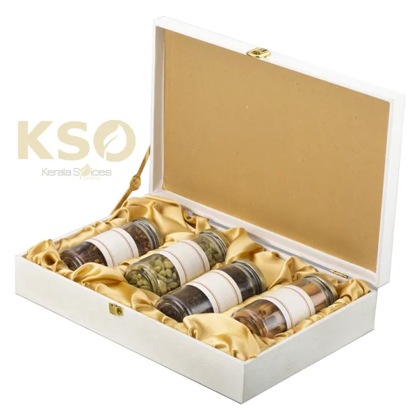 Kerala Spices Surprise Gift Hamper 1kg