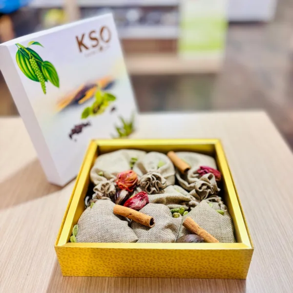 Traditional Kerala Spices Gift Hamper Bag Edition - Image 2